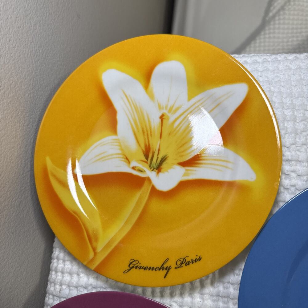 Givenchy Paris Parfums Les Fleurs Set of 4 Dessert Salad Plates 8” Colorful - Picture 4 of 9